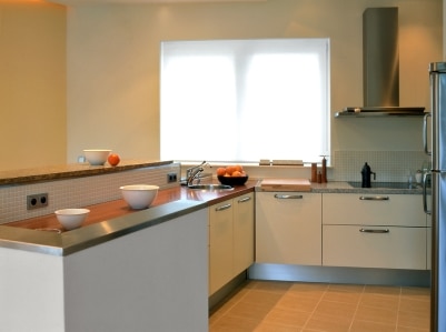 Choosing the Right Window Coverings for Your Kitchen